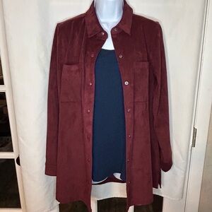 D & CO/DENIM + COMPANY WOMENS BURGUNDY FAUX SUEDE SHIRT JACKET, XS, NEW NO TAGS